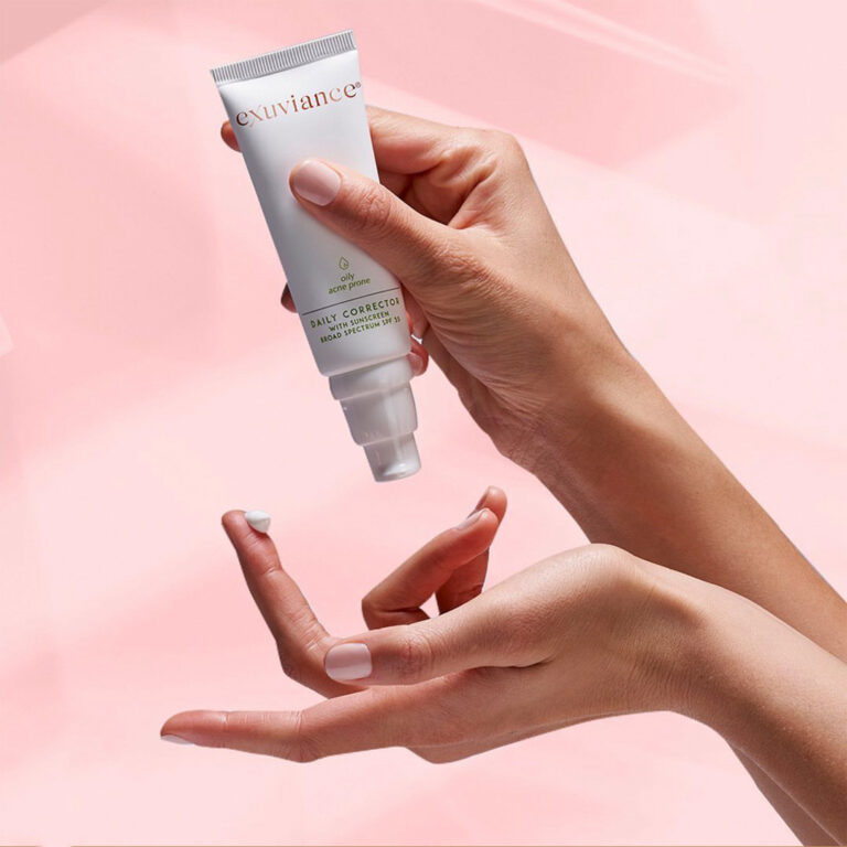 Kuva sosiaaliseen mediaan Exuviance Daily Corrector