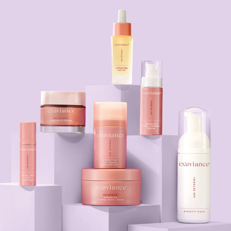 Kuva sosiaaliseen mediaan Exuviance Age Reverse Ryhmäkuva 2