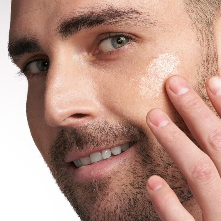 Kuva sosiaaliseen mediaan NEOSTRATA miehelle 2