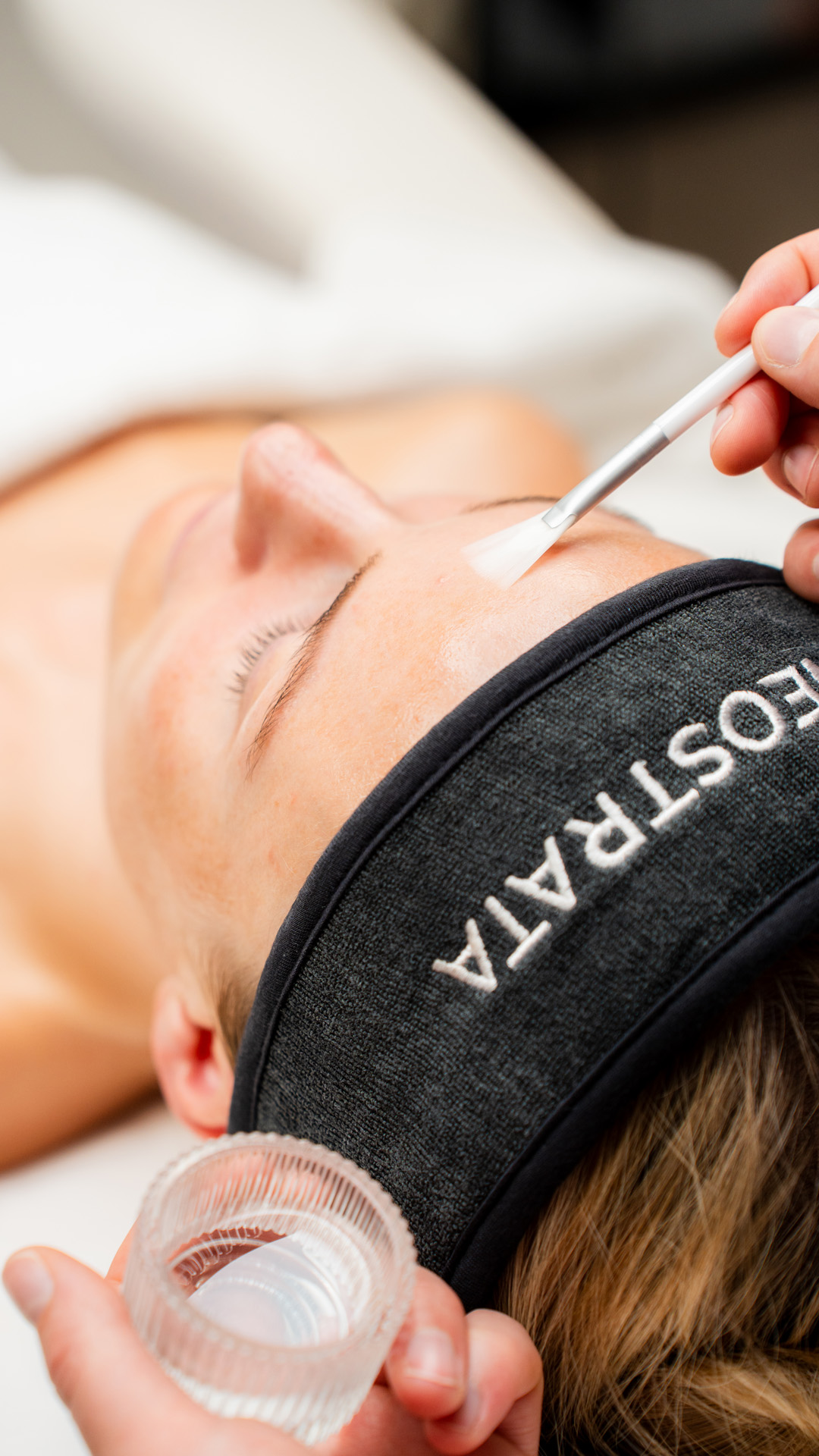 Video sosiaaliseen mediaan NEOSTRATA hoidot 6 story