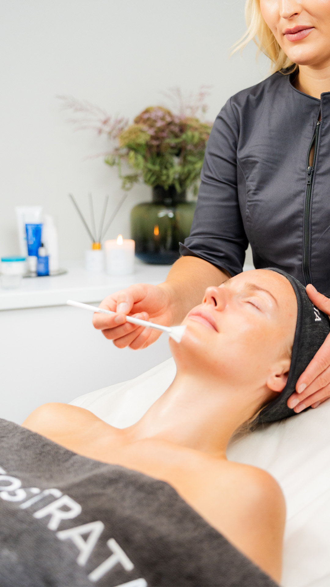 Kuva sosiaaliseen mediaan NEOSTRATA hoidot 5 story