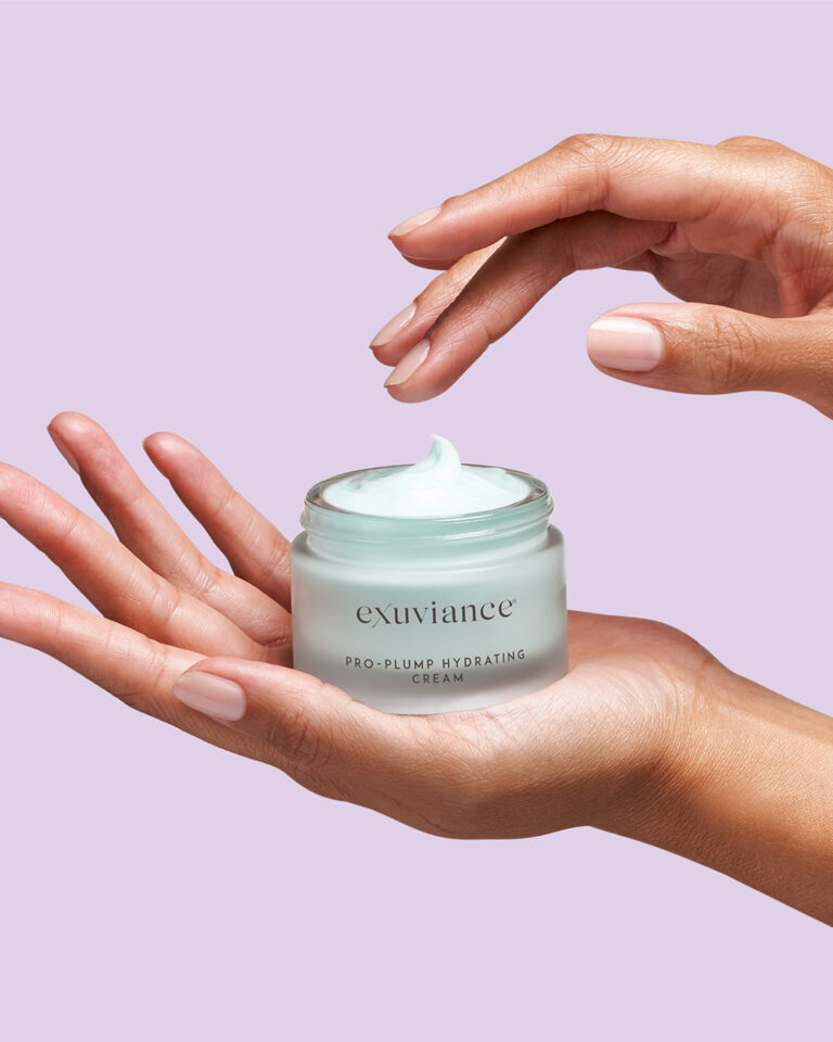Kuva sosiaaliseen mediaan Exuviance Pro-Plump Hydrating Cream hands post