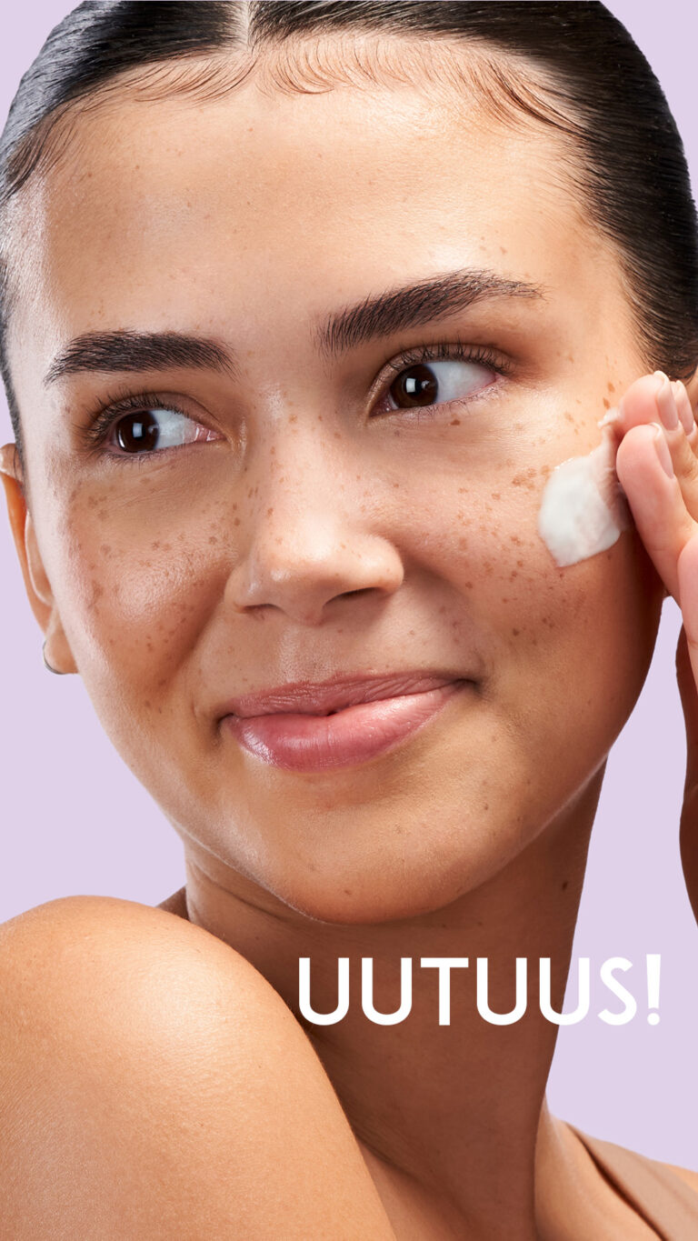 Kuva sosiaaliseen mediaan Exuviance Pro-Plump Hydrating Cream model story UUTUUS