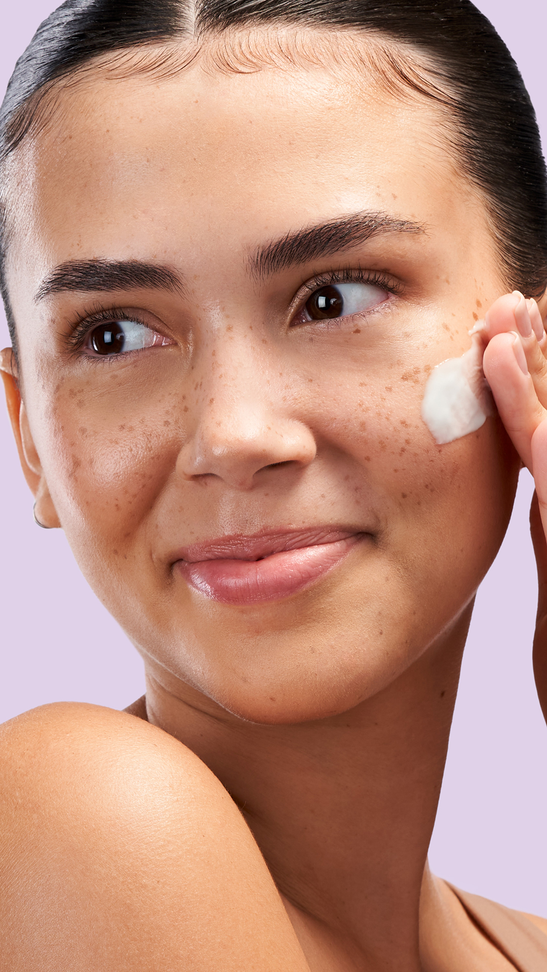 Kuva sosiaaliseen mediaan Exuviance Pro-Plump Hydrating Cream model story